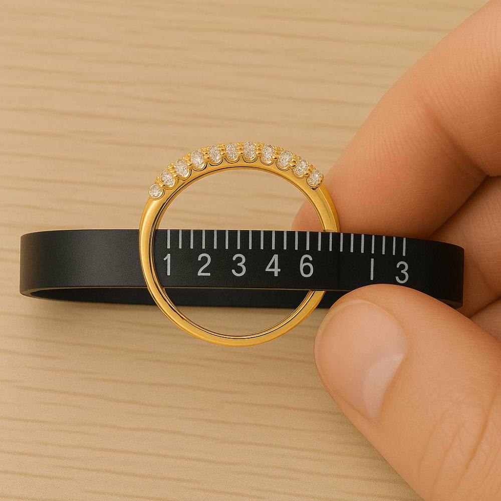 Using a ring sizer tool