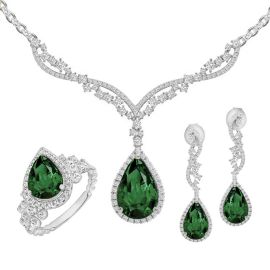 Diamond and Emerald Necklace Set